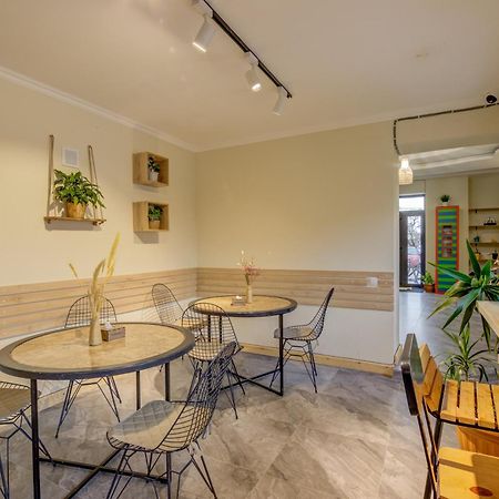 People Guest House Бишкек Экстерьер фото