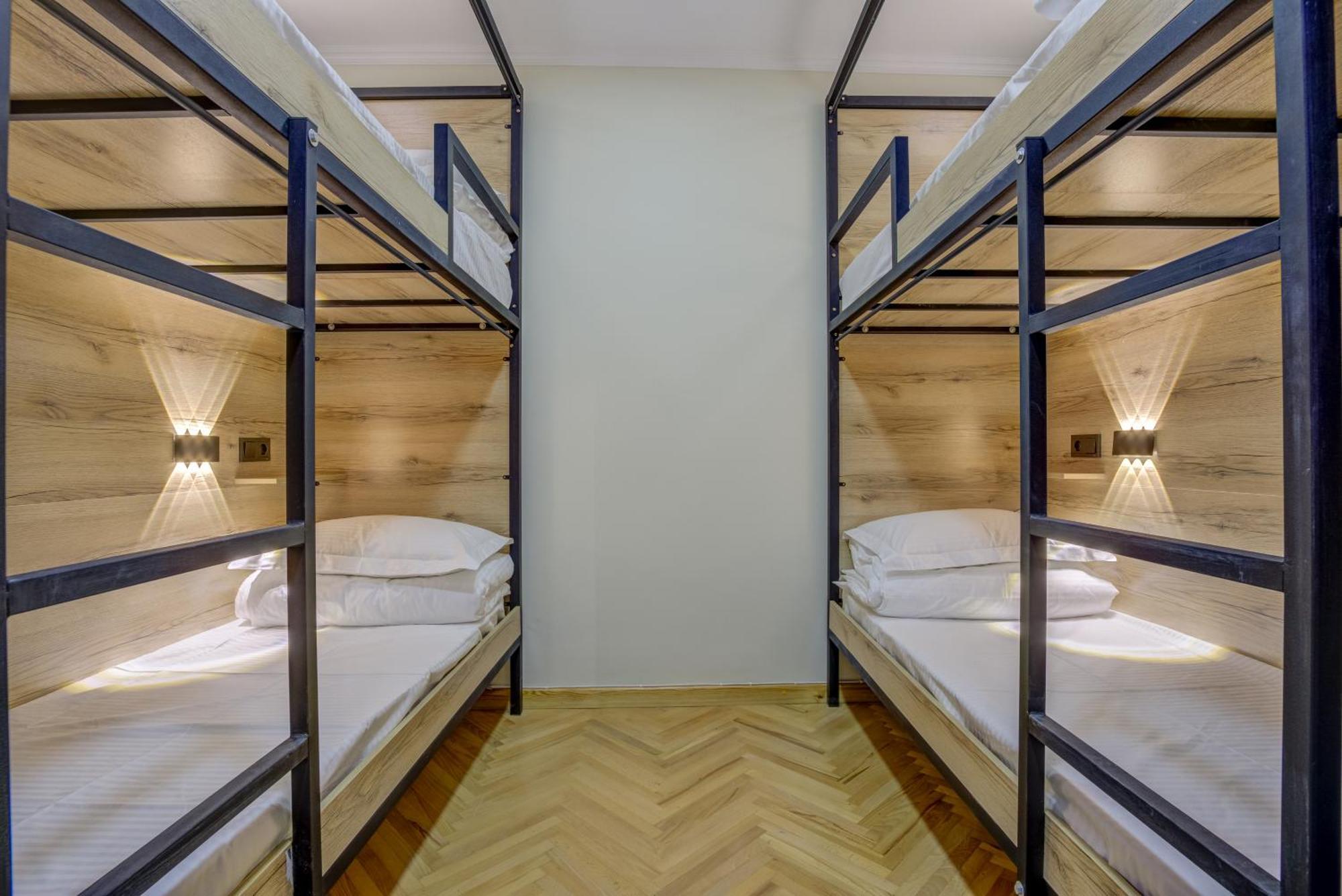 People Guest House Бишкек Экстерьер фото