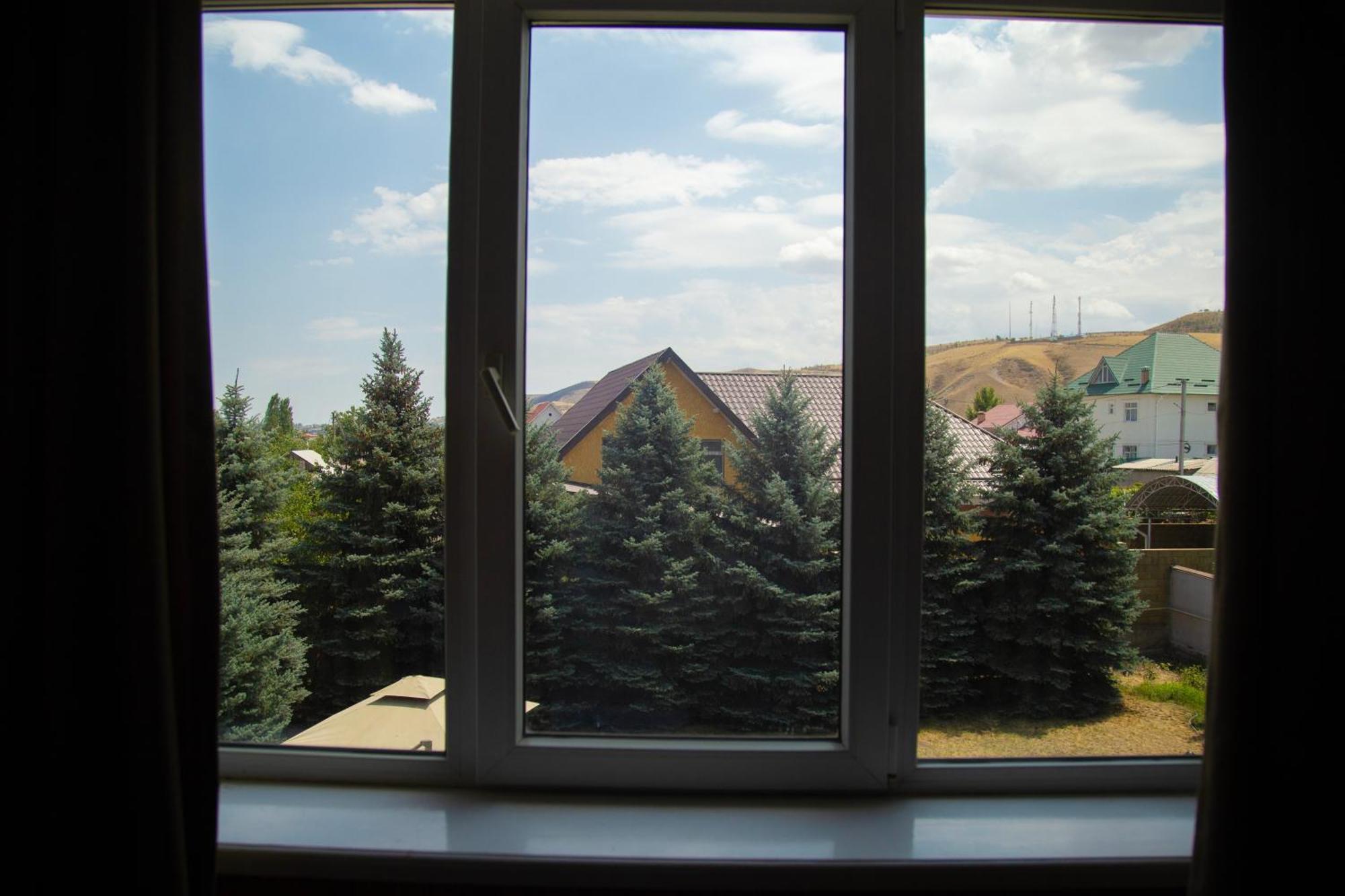 People Guest House Бишкек Экстерьер фото