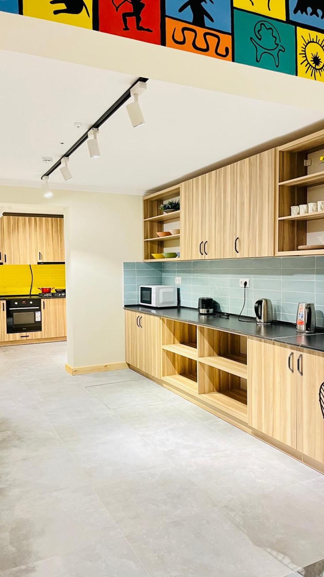 People Guest House Бишкек Экстерьер фото